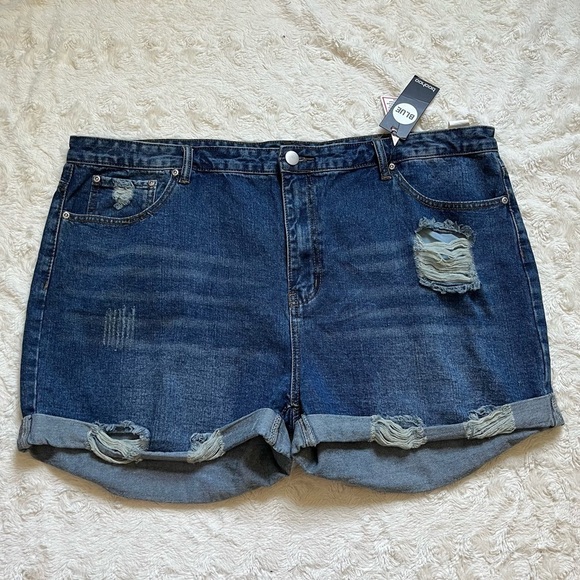 boohoo Blue Denim Shorts Size 20 - Picture 2 of 9